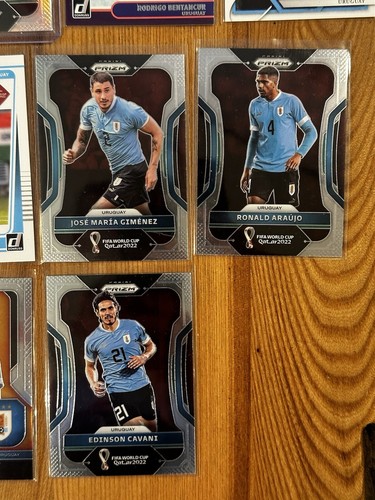 (15) 2022 World Cup Prizm Uruguay National Team Lot - Picture 5 of 5