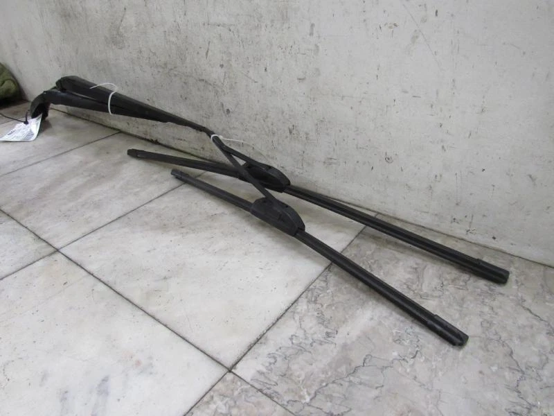 2012 To 2020 DODGE CARAVAN Wiper Arm Oemlh/rh Set Only Front Wiper Arms - Image 4 of 4