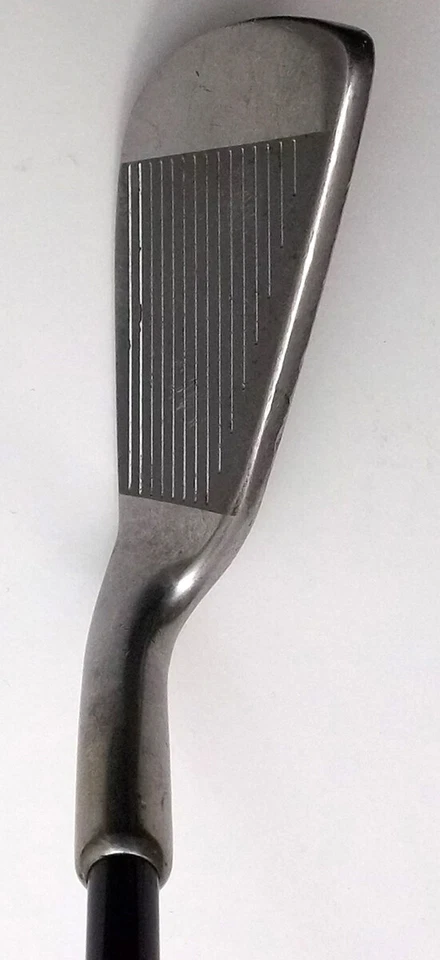 6-Iron MacGregor XTRA Flow Balanced Oversize Graphite Medium Firm Wrap Grip - Image 4 of 4