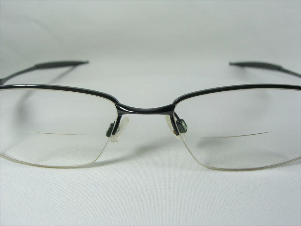 Oakley, Gafas, Titanio, Cuadradas, Ovaladas, Monturas, Hombre, Mujer Vintage Foto 2 de 4