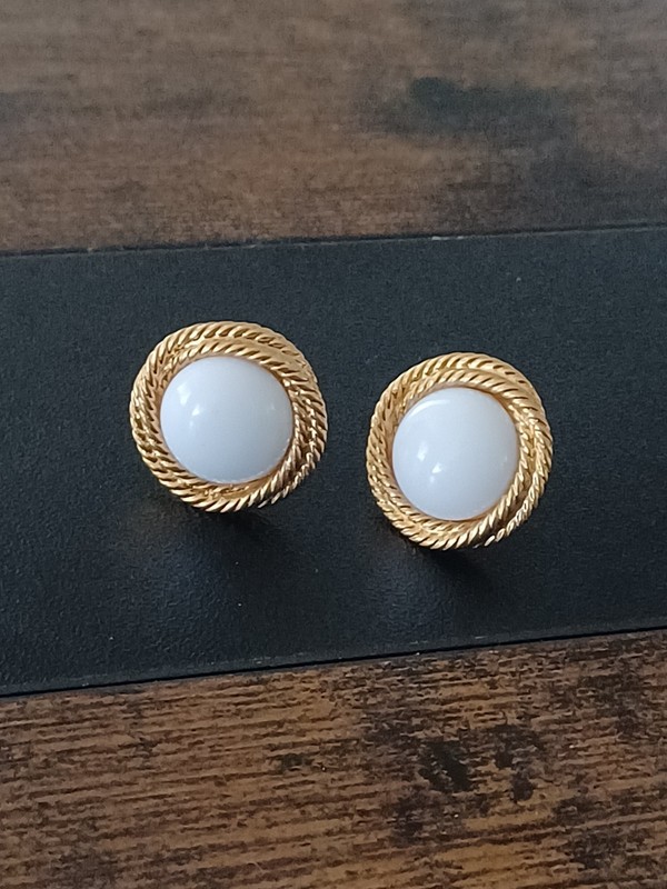 Vintage Napier Gold Tone Textured Rope White Cabochon Round Clip On Earrings