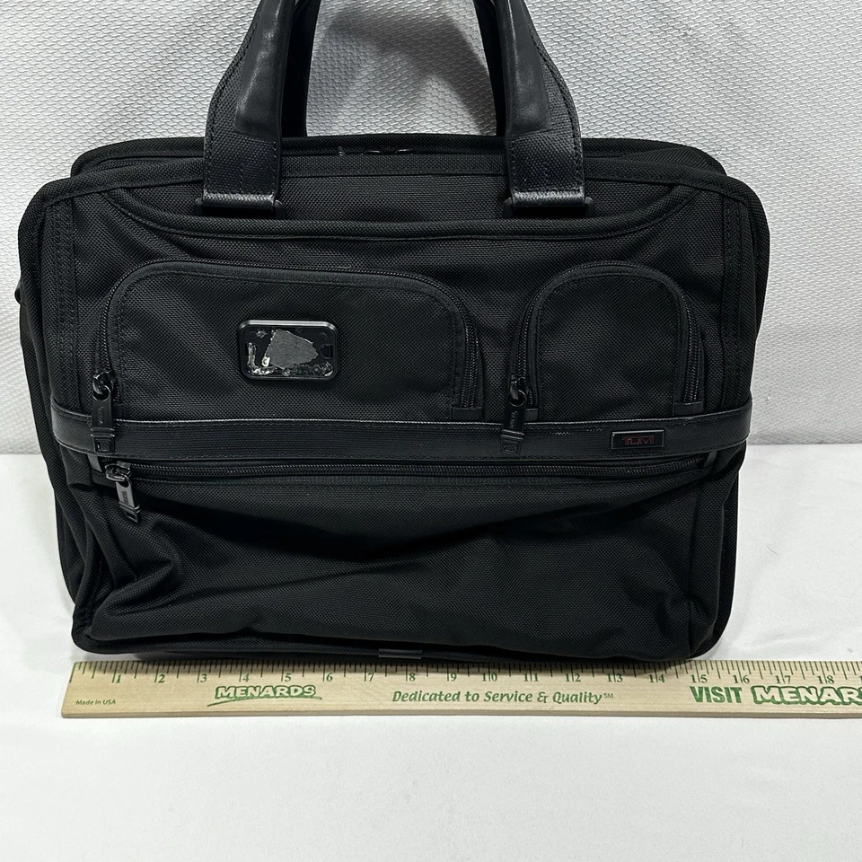 Tumi Alpha 2 расширяемый органайзер ноутбук бриф 26145D2 черные ручки 16 «x 11» x 6» - Изображение 3 из 4