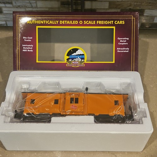 MTH Premier 20-91748 Milwaukee Road Bay Ventana Caboose Rd# MILW 02082 | Condition: New