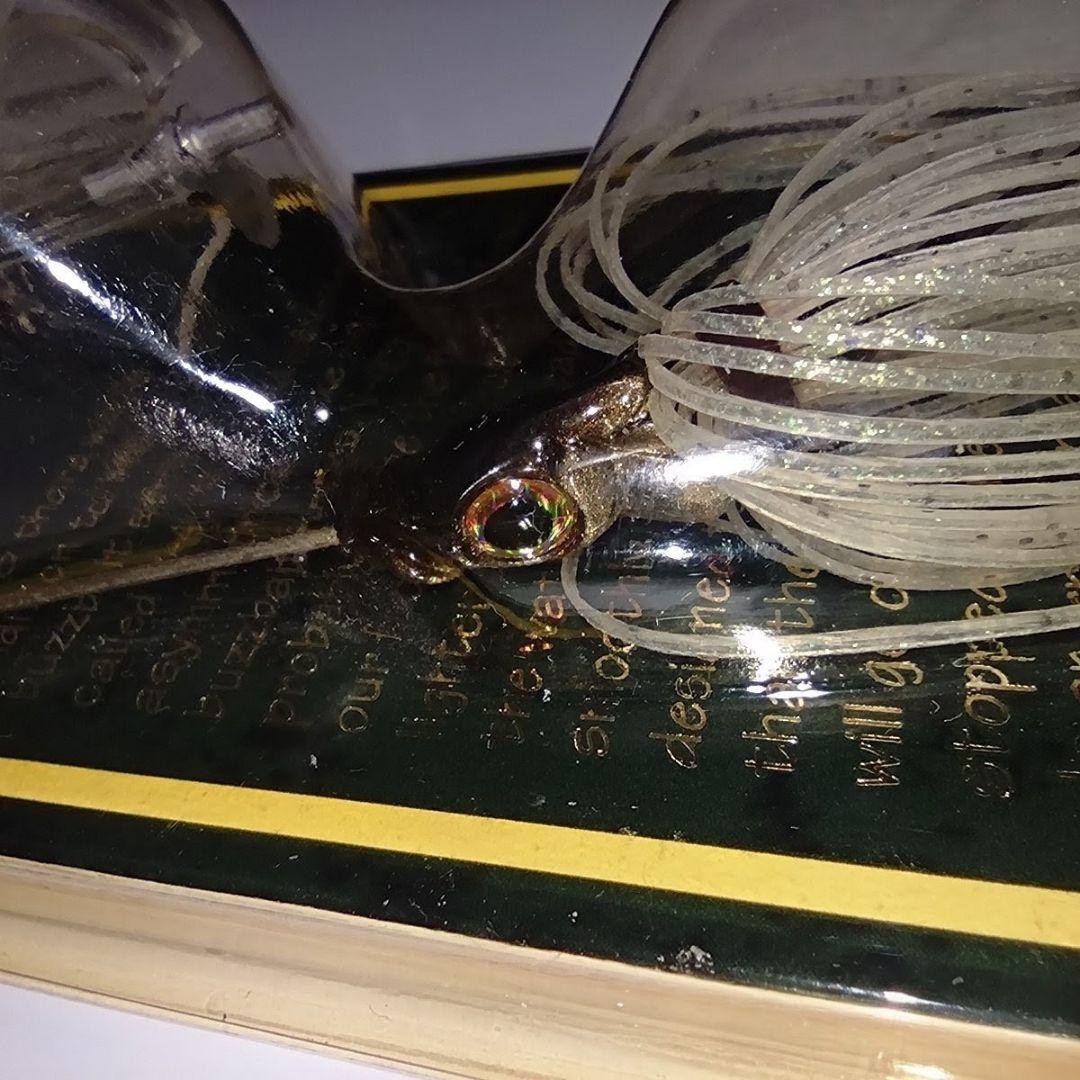 Megabass V-FLAT mini and V-4 buzzbait - Image 18