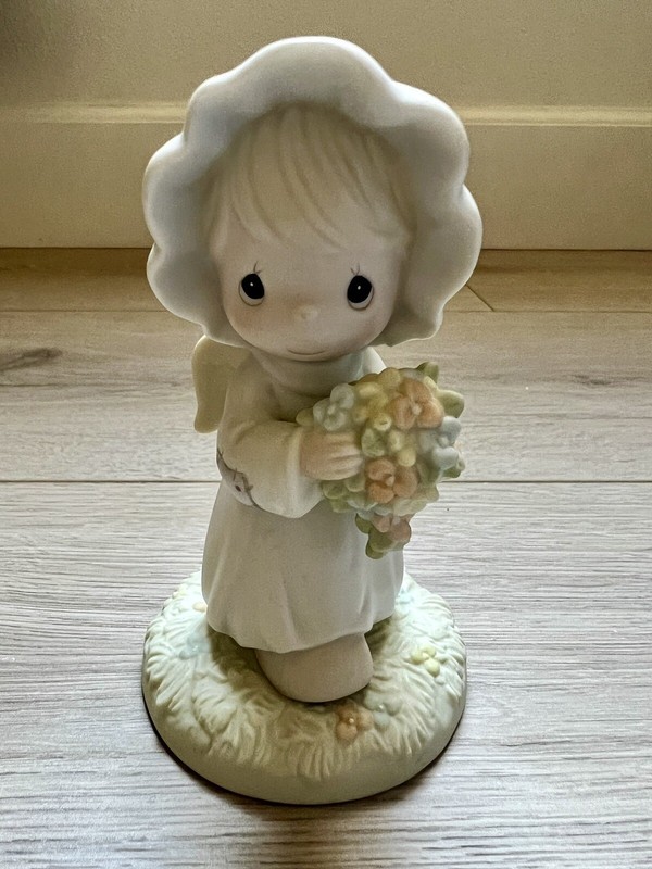 Vintage Precious Moments Figurine "A Bouquet From God's Garden of Love" #184268