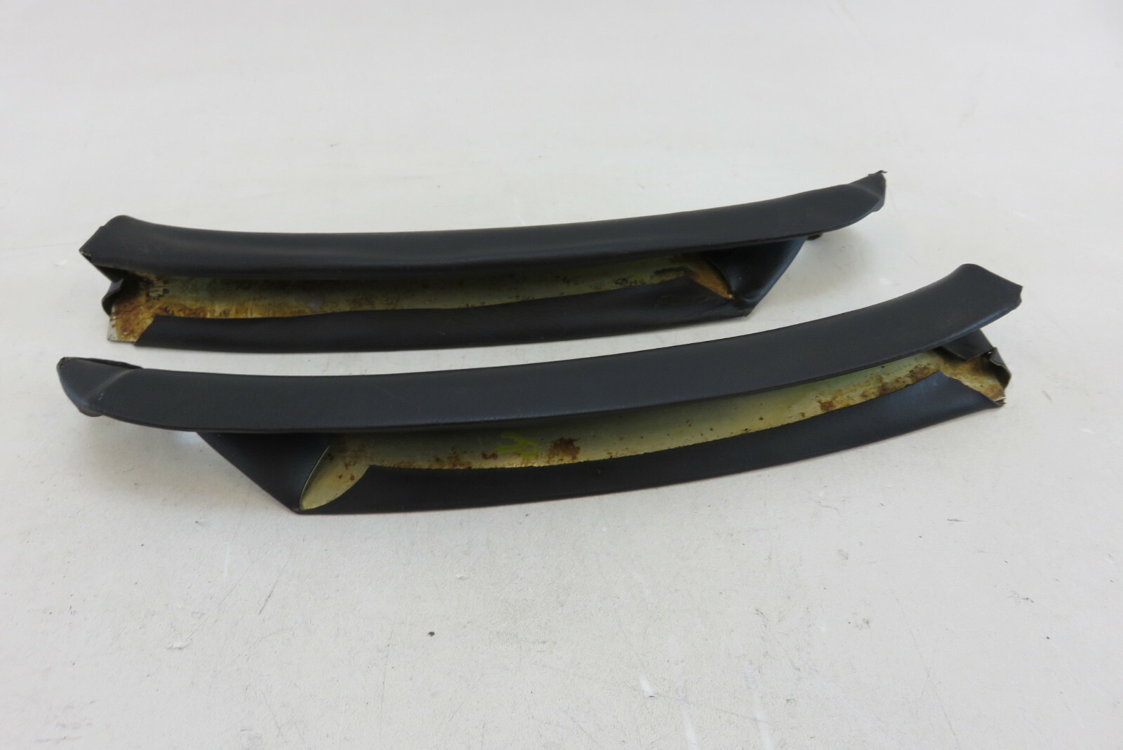 94 Ferrari 348 TS trim posts, b-pillar set, left & right black 62150600 62150700