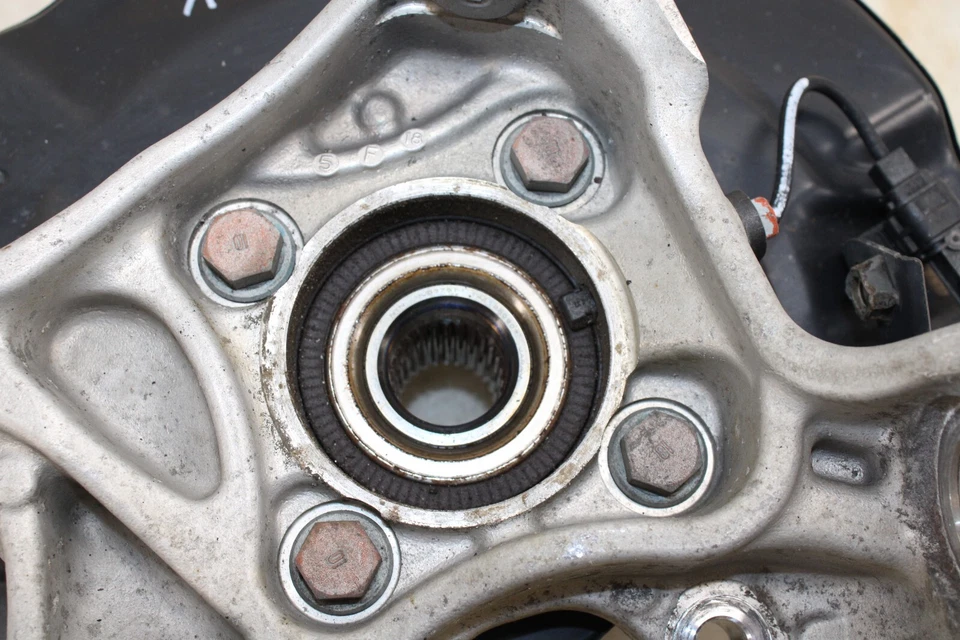 Acura RLX 2016-2020 AWD nudillo trasero derecho/husillo OEM IR89 Foto 2 de 4