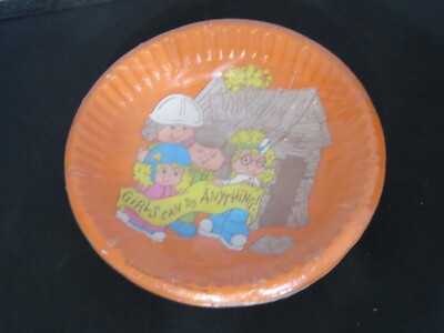 VTG 1983 American Greetings Girls Can Do Anything Paper bowls party Sealed