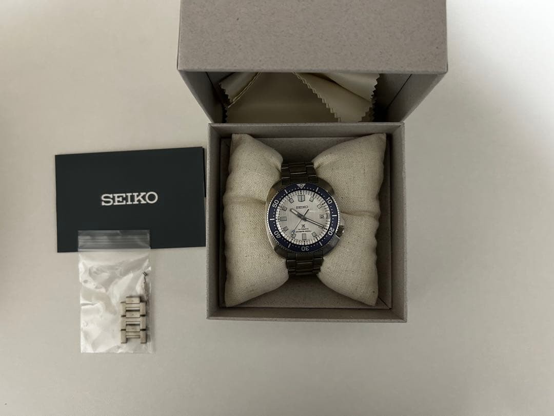 Seiko Prospex SBDC169 Automatic Diver Watch 42.7mm White Dial image 3