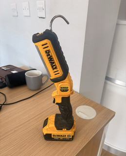 DEWALT 18V XR Li Ion Cordless LED Worklight with Hanging Hook