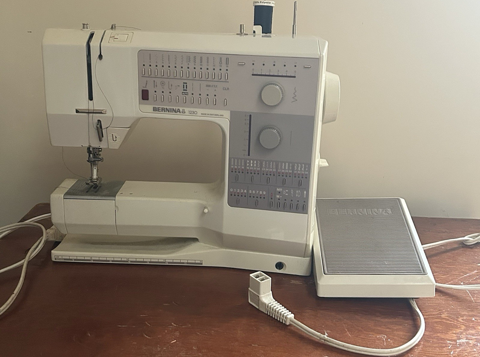 BERNINA 1230 Sewing Machine Portable for Quilting Embroidery TESTED & WORKS
