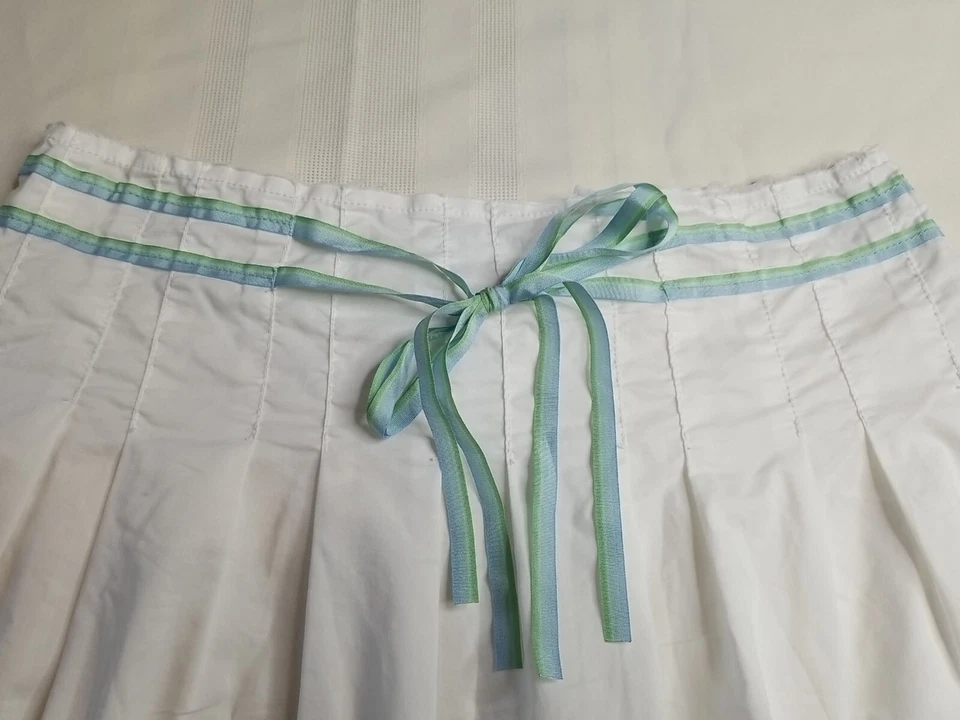 Saia Old Navy Feminina 6 Branca Curta Gravata Cintura Forrada Mistura de Algodão Casual - Imagem 2 de 4