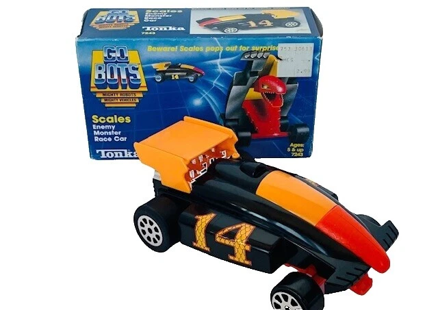 Figuras de acción de plástico Tonka monstruo y accesorios