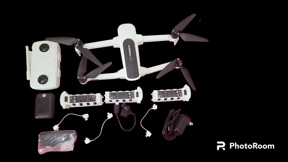 Hubsan H117S Zino Ultra HD 4K Quadcopter with 3 batteries/carrying case- White - Image 4 of 4