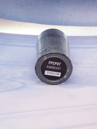 NYX Professional Makeup Foil Play Cream Pigment Eyeshadow FPCP07 Radiocast - Picture 3 of 3