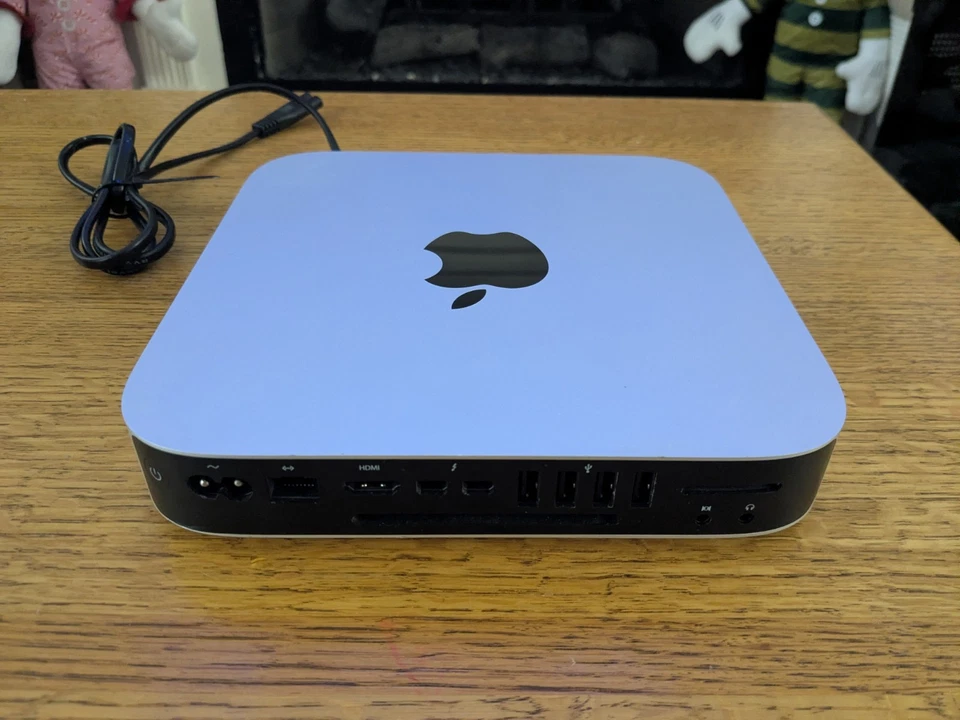 2014 Apple Mac Mini 250GB SSD, Intel Core i5 1.40 GHz, 4GB RAM Yosemite A1347 - Image 4 of 4