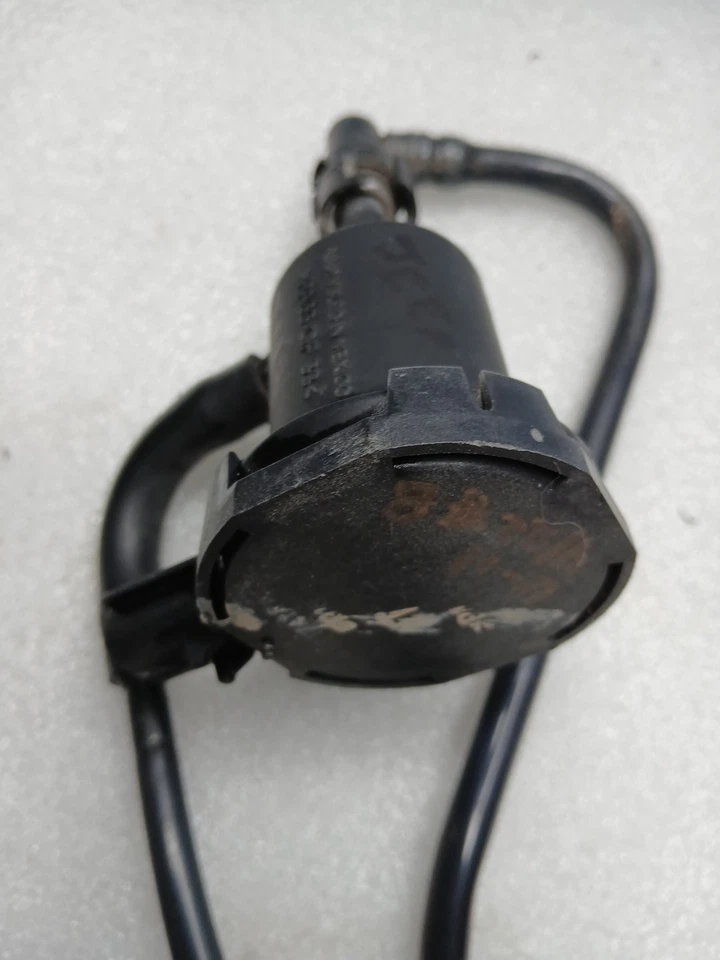 Dodge Grand Caravan 2012-2015 válvula de purga de bote de vapor de combustible con manguera OEM Foto 4 de 4