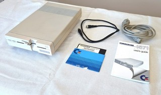 COMMODORE 1571 DISK DRIVE MANUAL TEST DISKETTE CABLES