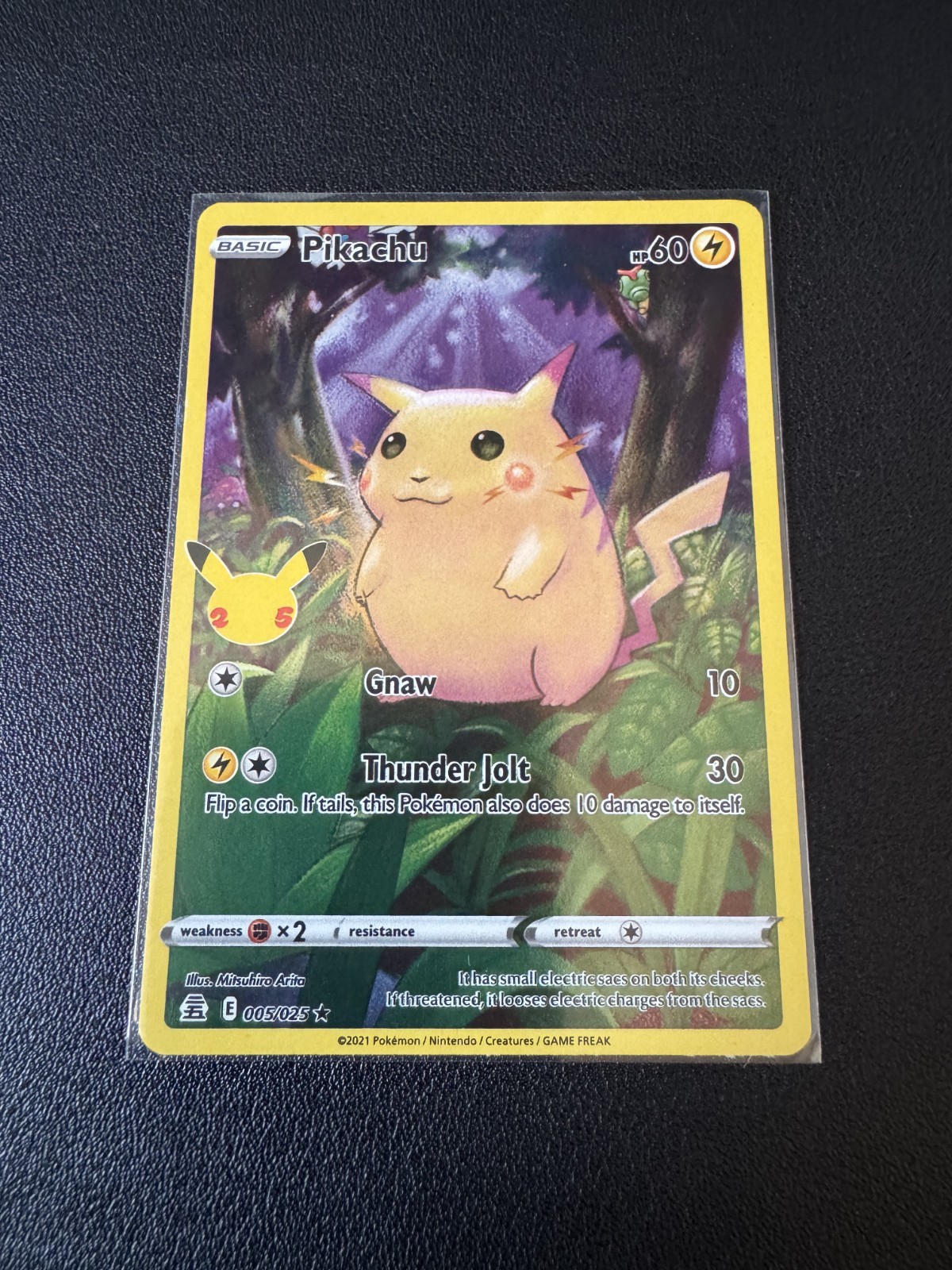 Pikachu 005/025 Celebrations Holo