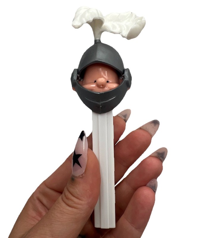 Vintage Pez Dispenser White Knight NO FEET Austria White Stem Rare Pez Pal