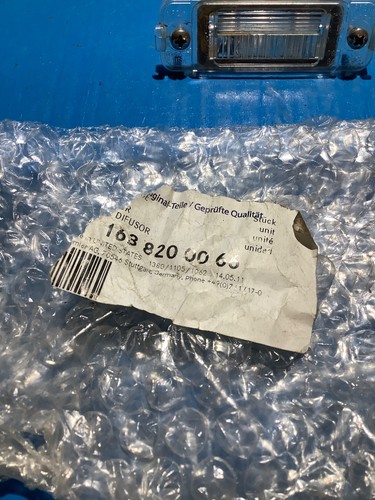 MERCEDES BENZ W163 MB ML NUMBER PLATE LAMP A1638200066 7 - Picture 6 of 7