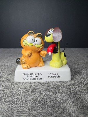 Vintage Enesco Garfield & Odie Ceramic Figure All He Does Is Stare and Slobber