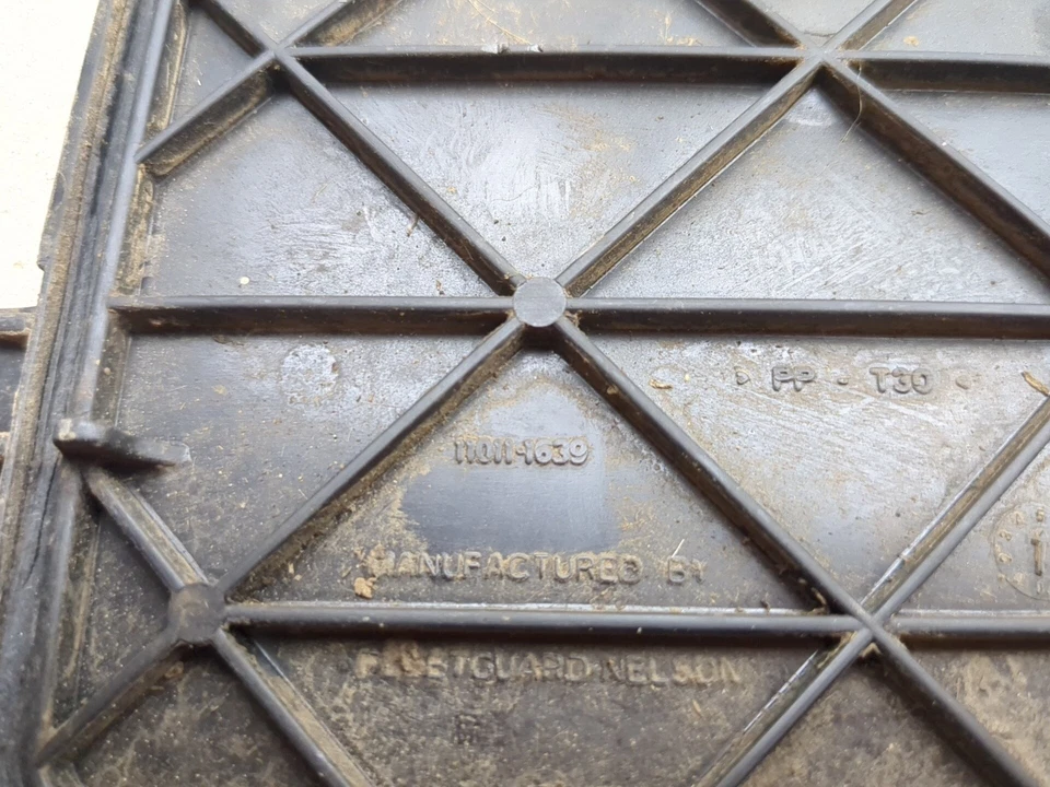 03-13 Kawasaki Prairie 360 4X4 Air Box Lid Cover 11011-1639 - Image 3 of 4