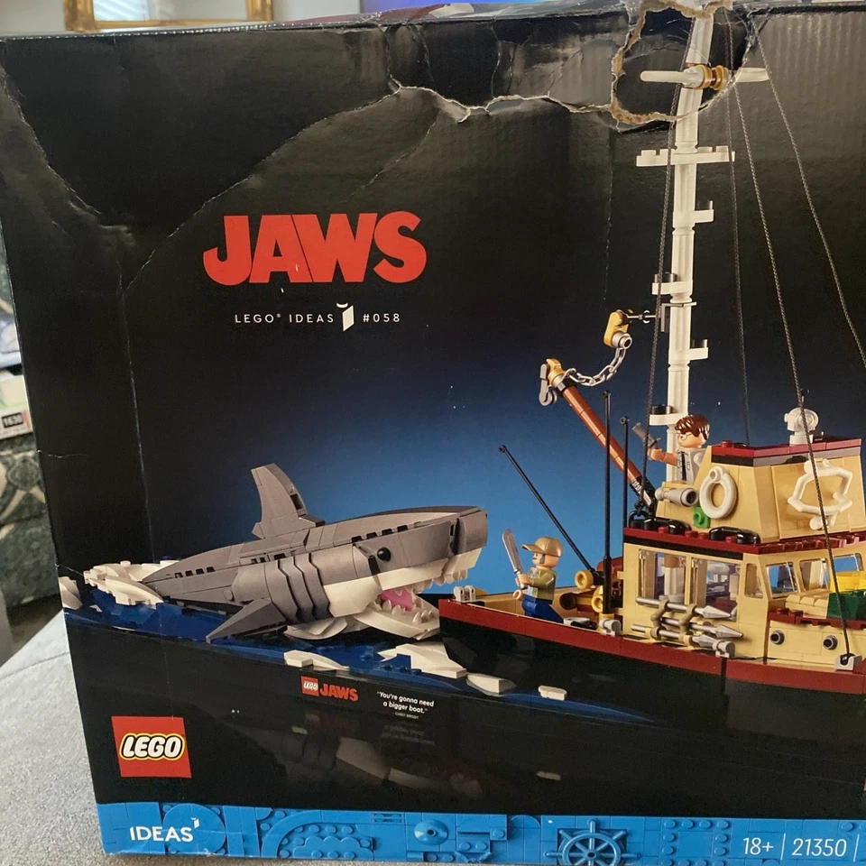 LEGO Ideas: Jaws (21350) - Image 2 of 3