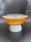 Vintage Pyrex Butterfly Gold 500 ml casserole dish with lid