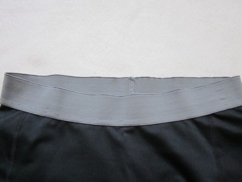 SET BESTEHEND AUS 2 MIZUNO DAMEN-VOLLEYBALLSHORTS MIT FLACHER VORDERSEITE SCHWARZ XS - Bild 5 von 6