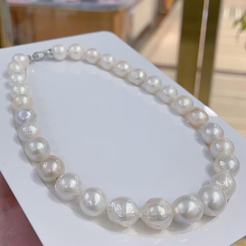 gorgeous 11-13mm south sea baroque white pearl necklace 17.5"(t) - Picture 2 of 3