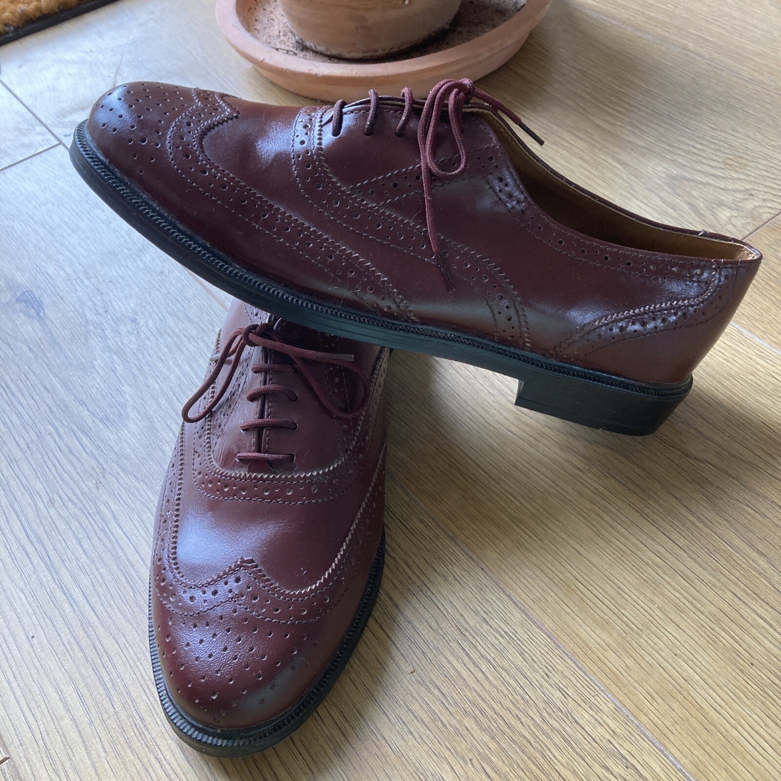 Clifford James Brown Leather Brogue Shoes UK 8,  Made in England 2