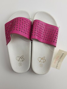 bobbie brooks sandals