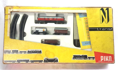  PIKO Starterset 5/0603 Güterzug mit Lok, V180 3 x Güterwagen Kesselwagen Trafo