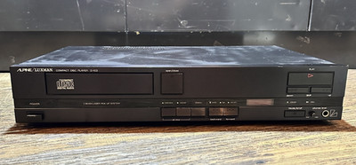 ALPINE / LUXMAN D-103 COMPACT DISC PLAYER 3BEAM LASER PICK UP SYSTEM AC100V