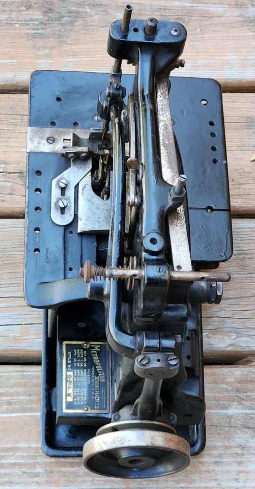 Antique Vtg Metropolitan S.M.CO. 26A W Willcox & Gibbs Industrial Sewing Machine - Image 4 of 4
