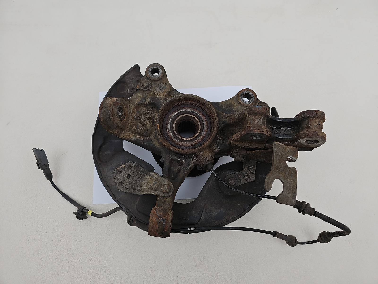 PEUGEOT 308 MK2 2016 1.6 HDI FRONT RIGHT WHEEL BEARING & HUB ABS SENSOR OEM