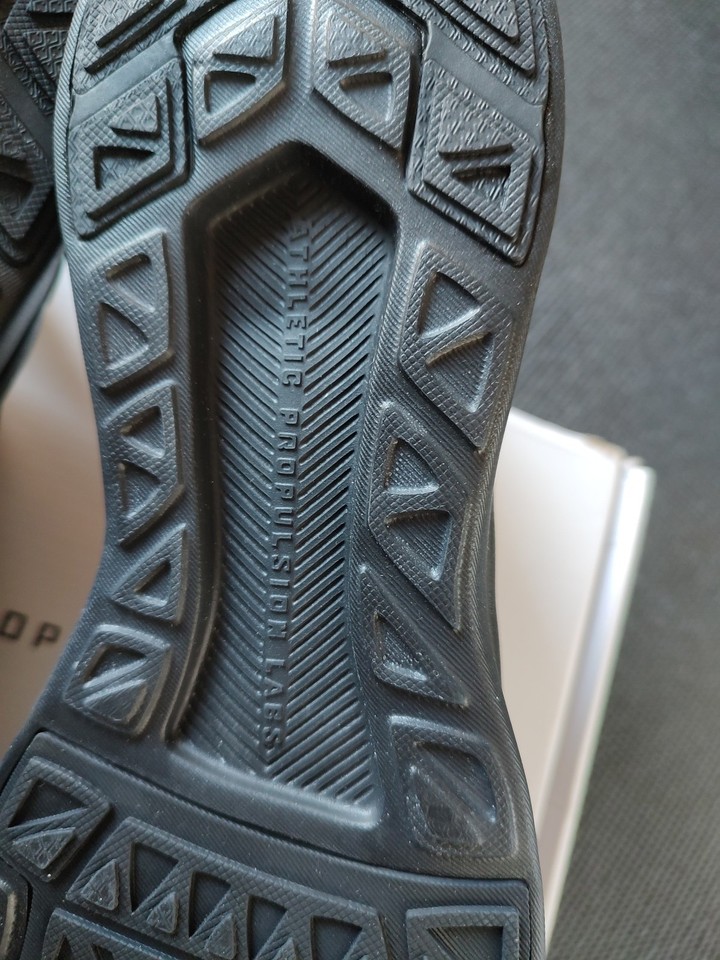 APL Mens Techloom Breeze Size 12 Black Sneakers | eBay