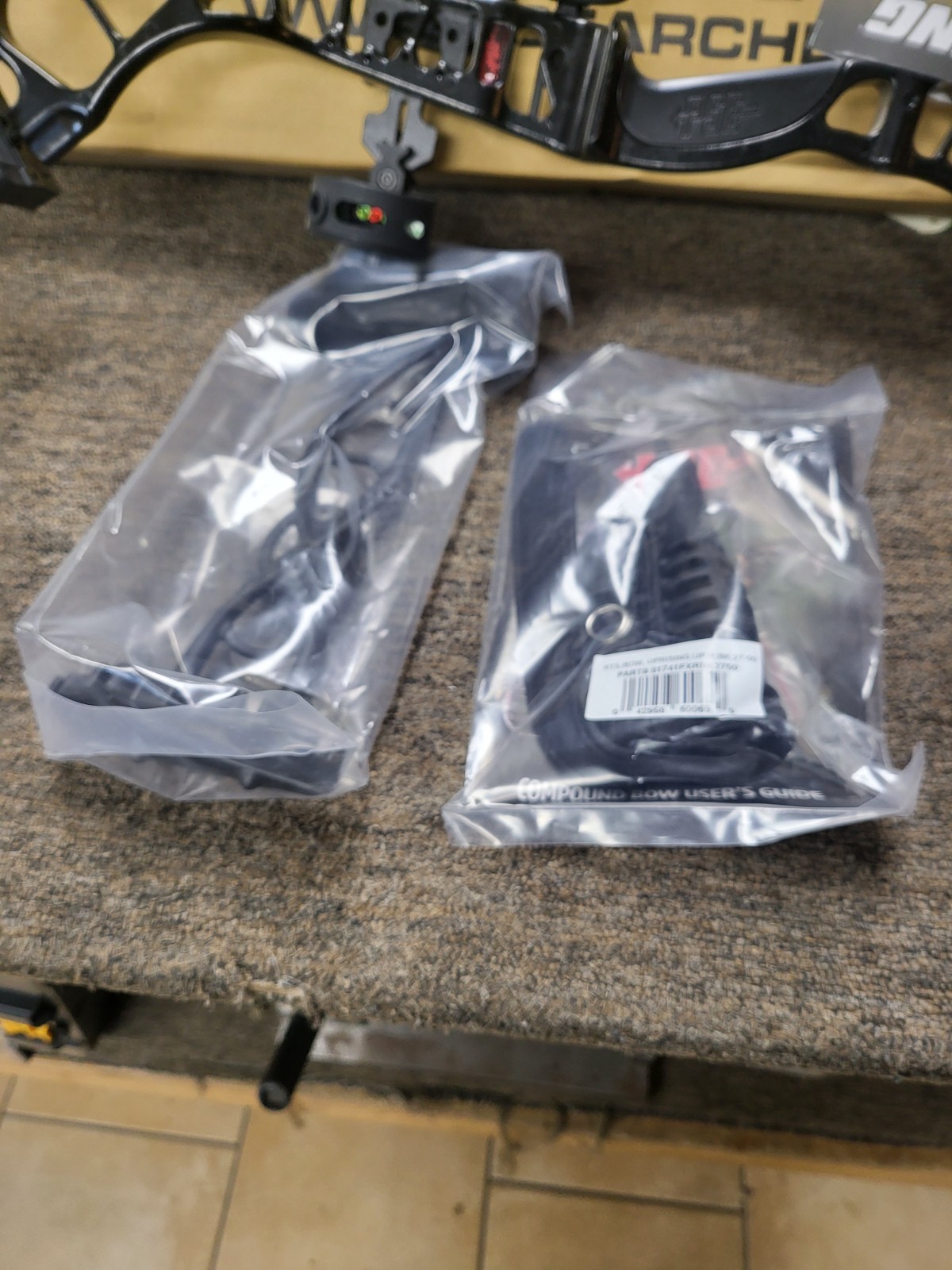 PSE Uprising 12-72lbs Right Hand Black Youth Compound Bow Ready to Shoot New NIB