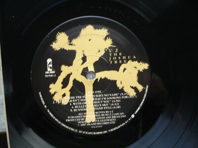 U2 ‎~ The Joshua Tree ~ Vintage LP w/HTF Tourbook & CD Island