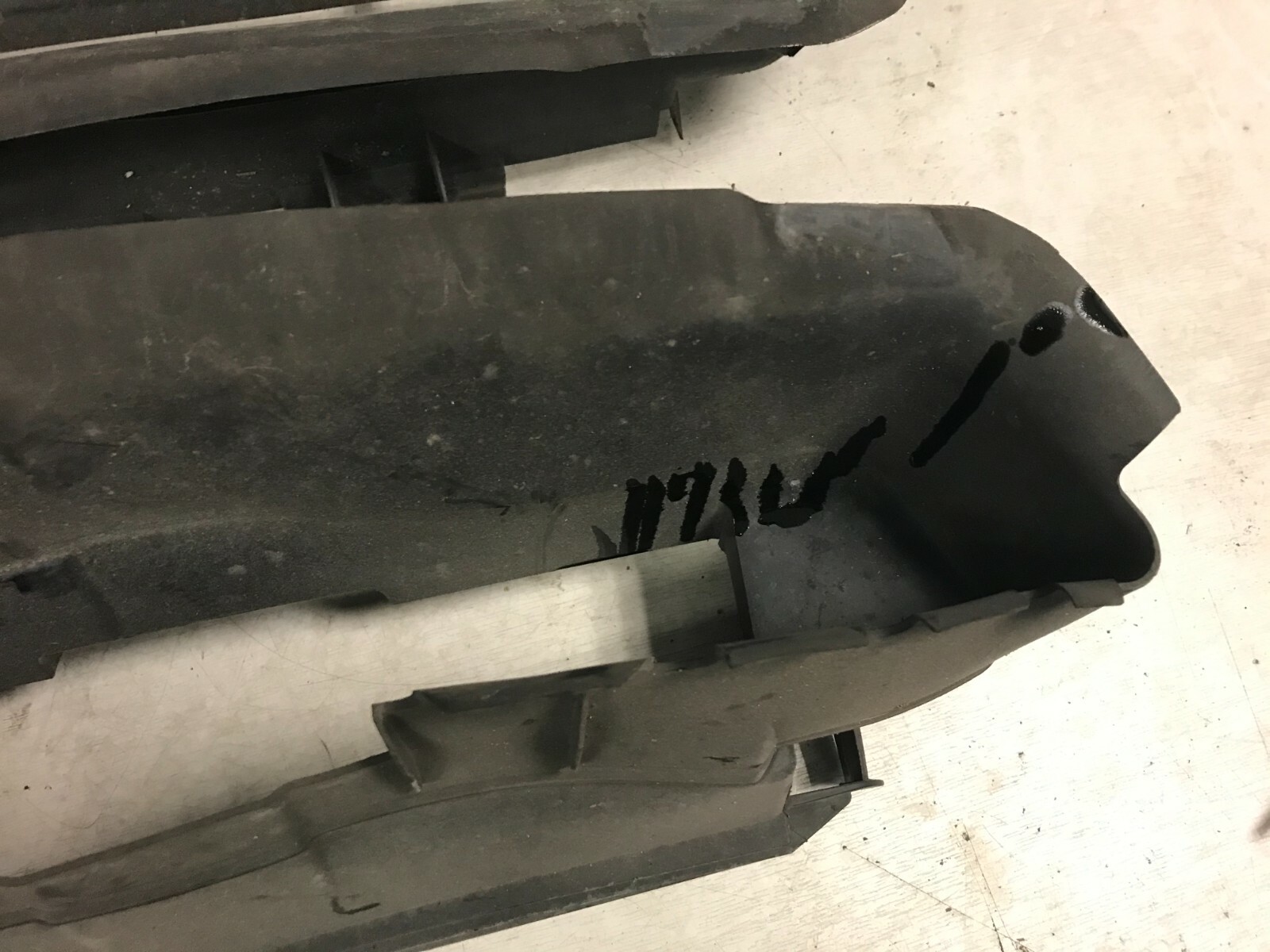 Ford Focus Front Bumper Scoop Air Intake Pair ST250 20112014 MK3 ST