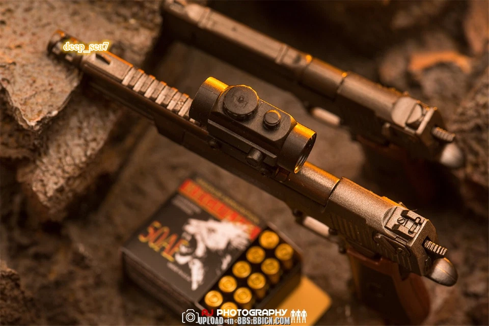 Pistola modelo DAMTOYS 1/6 EF024 Black Desert Eagle para muñecas figura masculina de 12" Foto 3 de 4