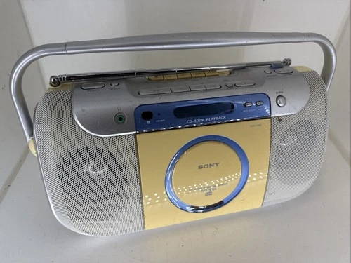 Sony CFD-E100 CD AM FM Radio Cassette Tape Boombox White Y2K Vtg