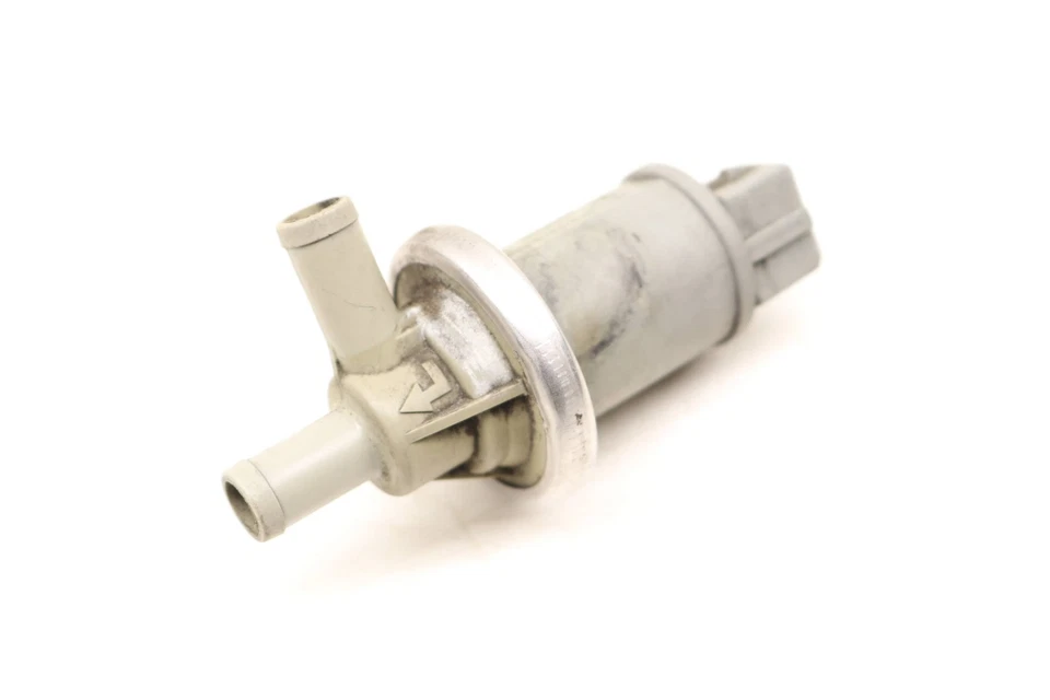 AUDI A8 QUATTRO 1997-1999 - EVAP / Válvula de purga 078133517E Foto 2 de 4