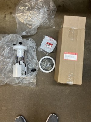 2006-2011 Honda Civic DX LX EX original Honda Fuel Pump New 17045-SNA-A31