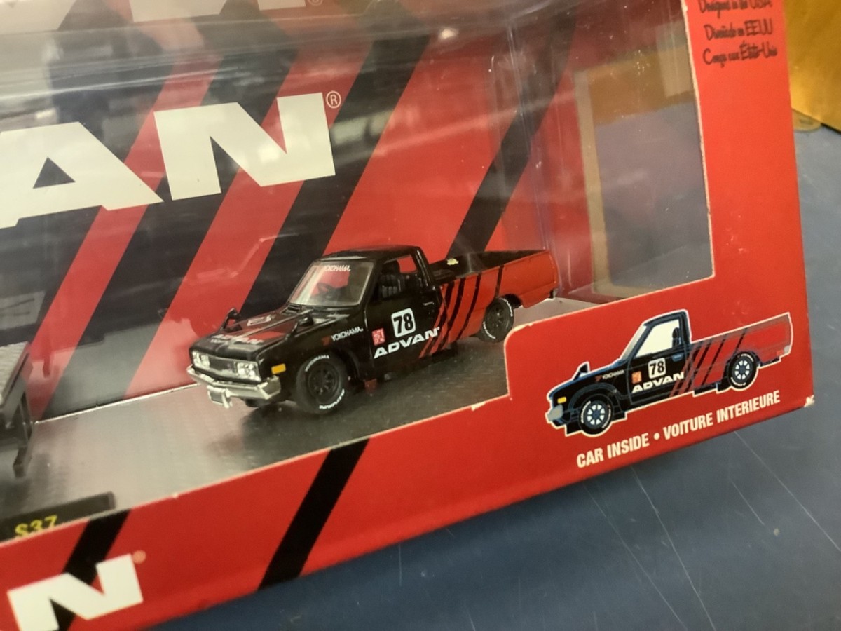 昭和ろく‼️１／２００ＭＤ１１／２機セット／ＡＡＬ＆ＭＤ社スナップフィット M2 Machines 1978 Datsun 620 Truck 1957 Mack Model N Advan Yokohama