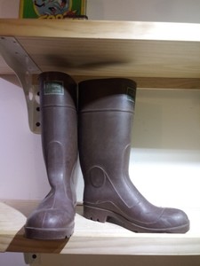 servus fishing boots