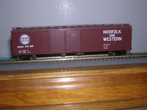 BOWSER #?????  Norfolk and Western 50' AAR D.D. Coche de caja #318680 H.O. 1/87 | Zustand: Used