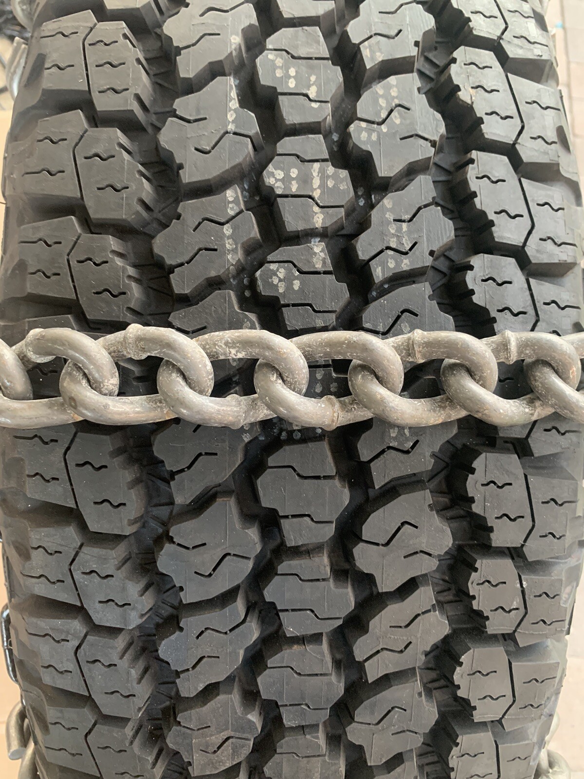 *9.5mm*USA* 265/70R18 275/65R18 *SPECIAL ORDER EXTRA THICK* TIRE CHAINS