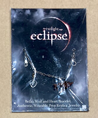 The Twilight Saga - Eclipse - RARE - Bella s Wolf & Heart Bracelet - NECA